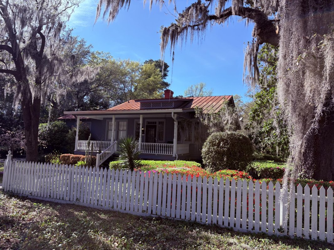 102 S Palmetto Street