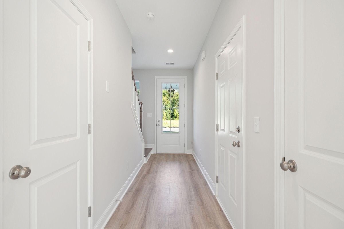 170 Claret Cup Way