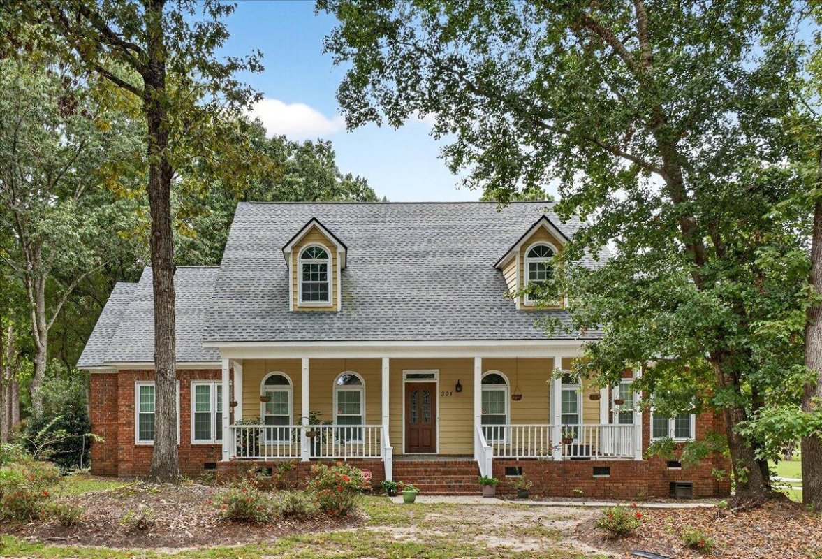 301 Upshur Court
