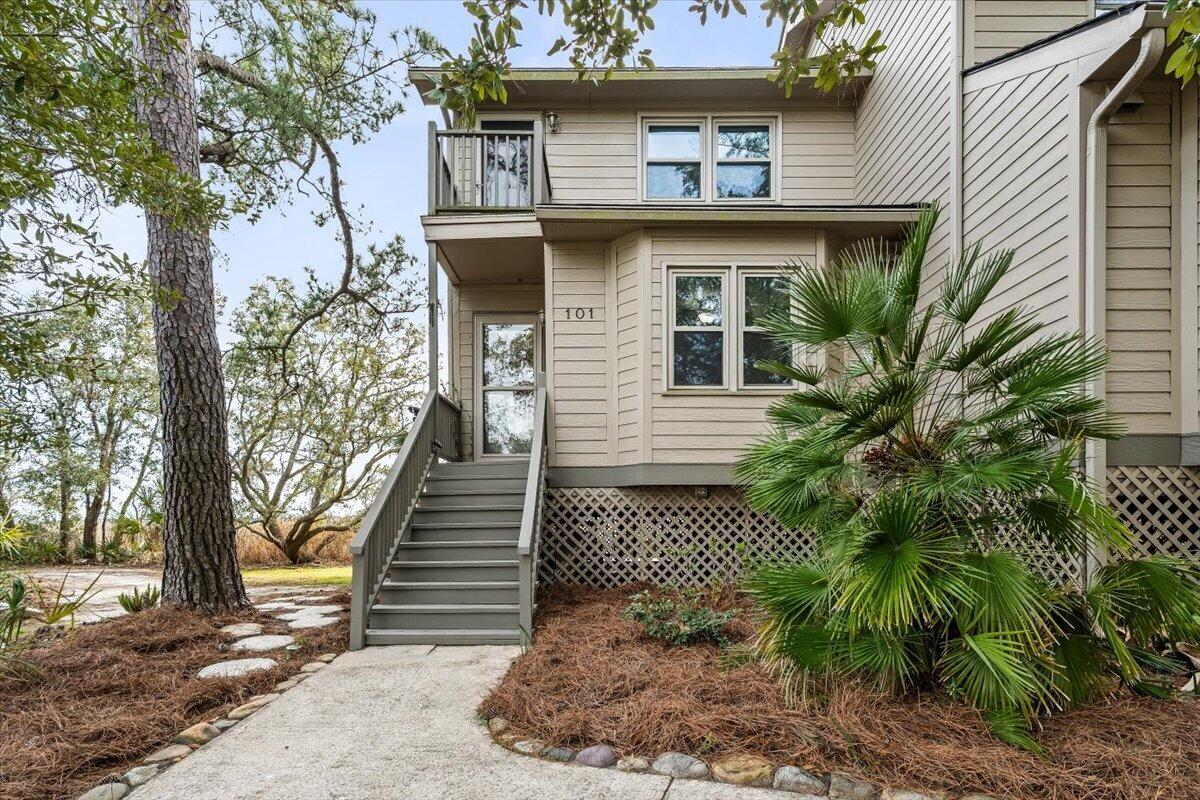 101 River Breeze Drive 43