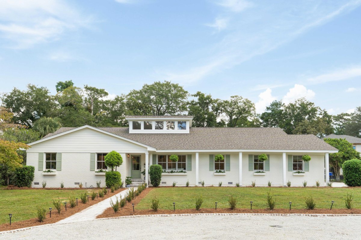 1011 Lakeview Drive