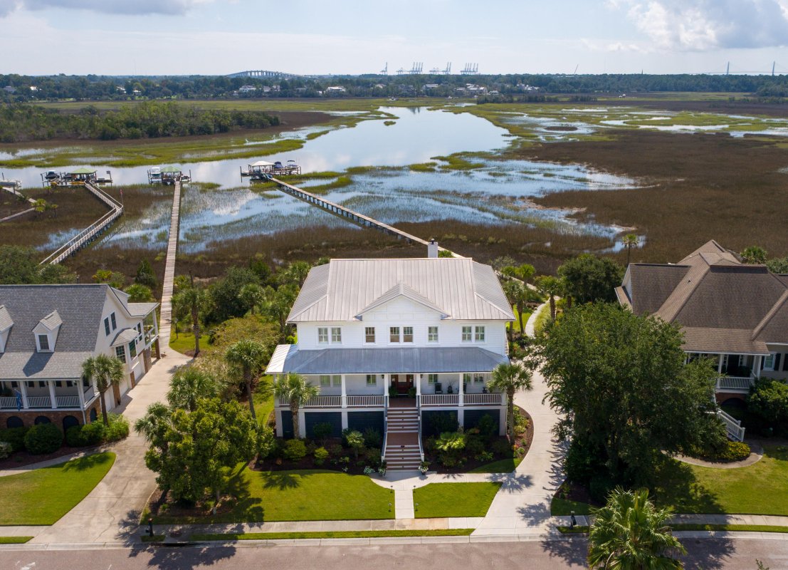 1017 Rivershore Road