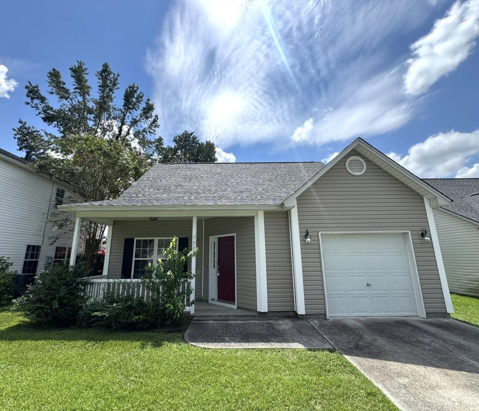 1305 Pinethicket Drive