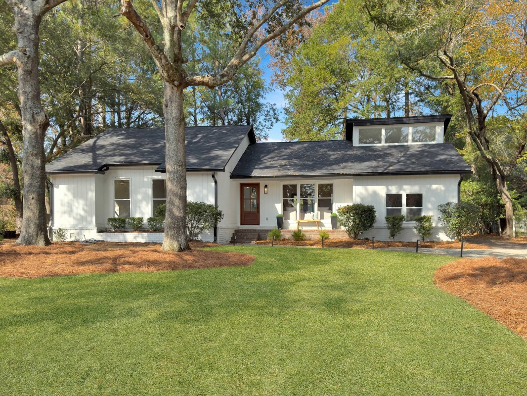 1291 Old Colony Road