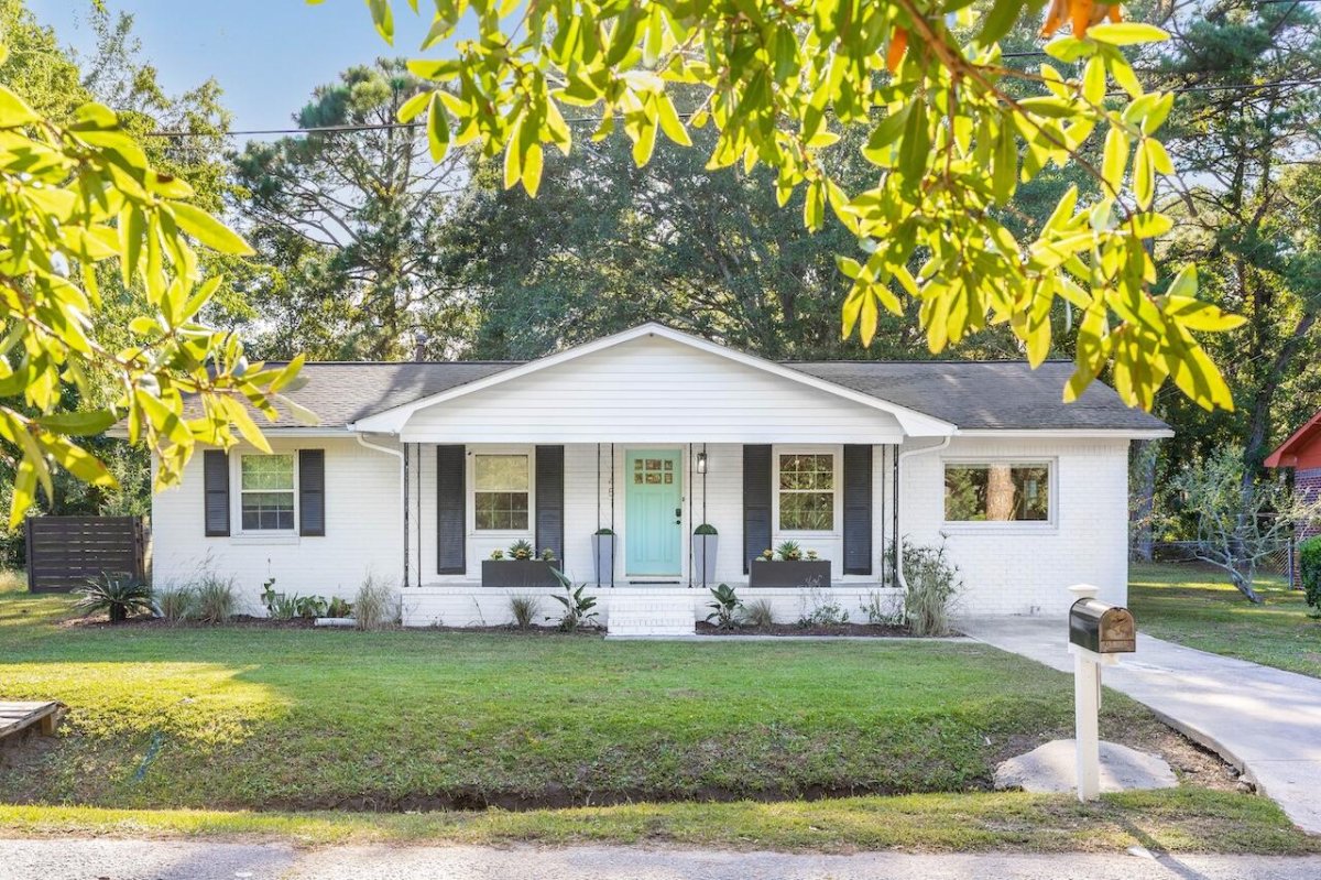 1451 Woodview Lane
