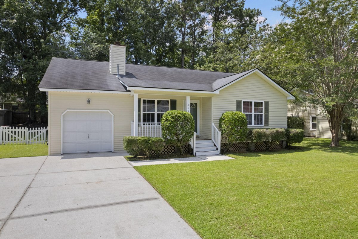 207 Amberjack Way