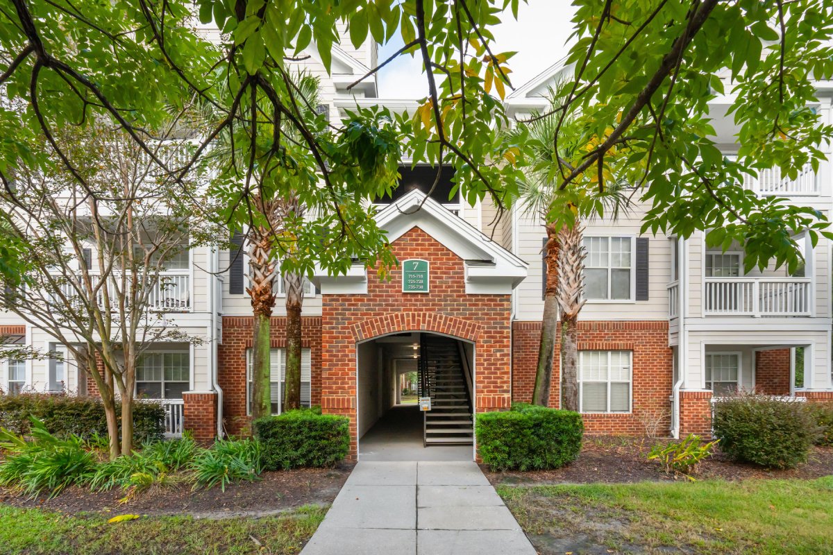 45 Sycamore Avenue 736