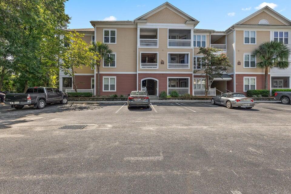 100 Bucksley Lane 306