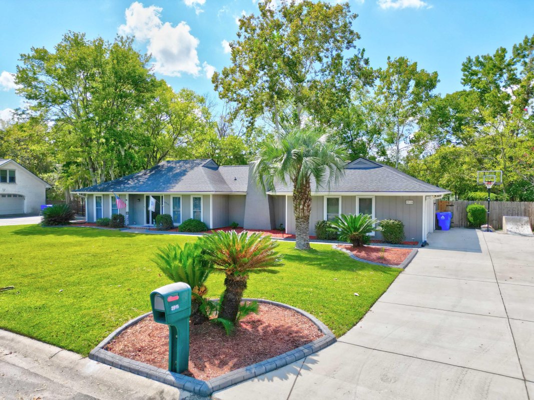 2915 Doncaster Drive