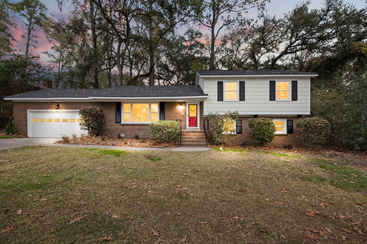321 Fairington Drive