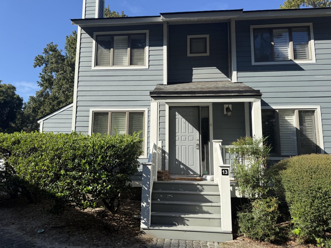 1717 Greystone Boulevard 13