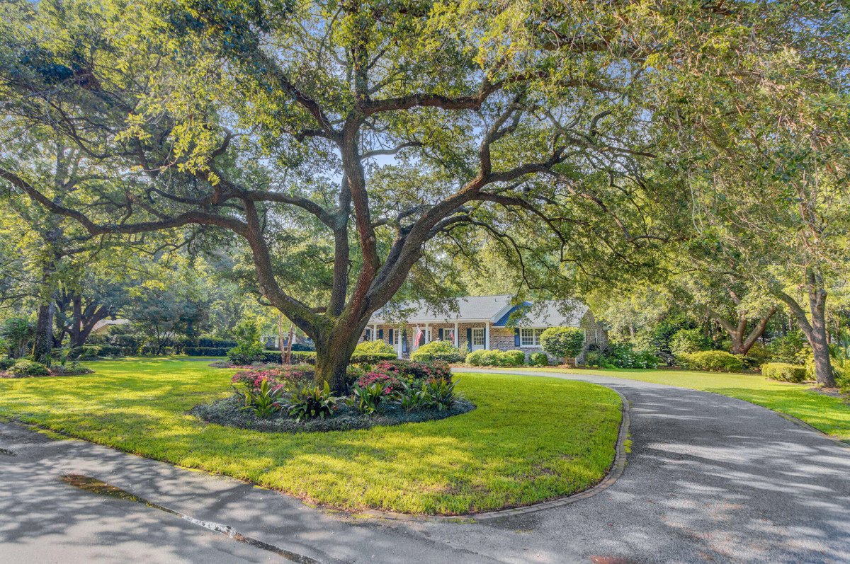 108 E Walker Drive
