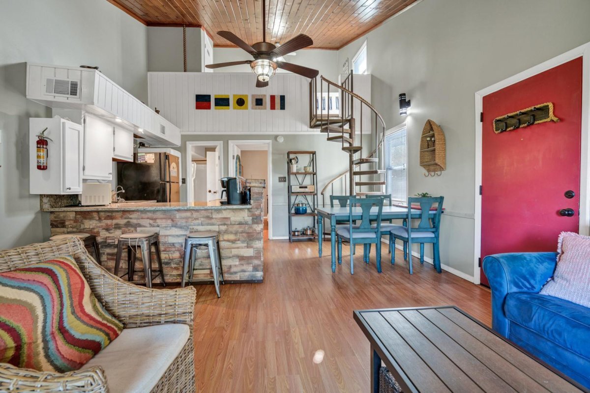 251 Driftwood Lane