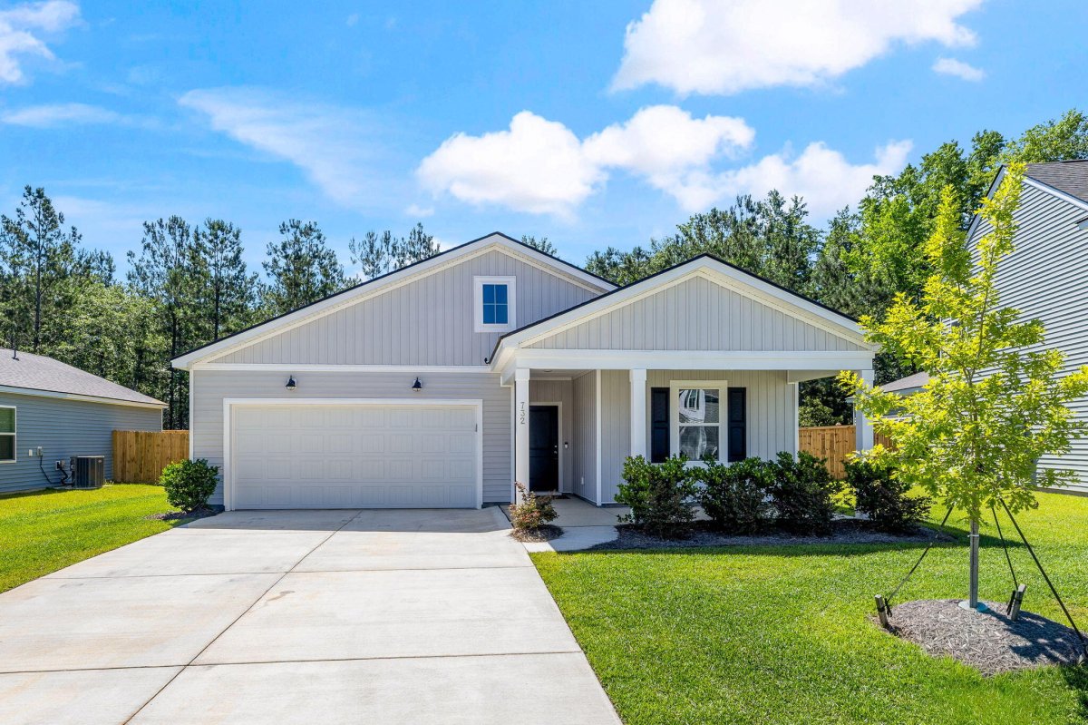 732 Meadowbrook Lane
