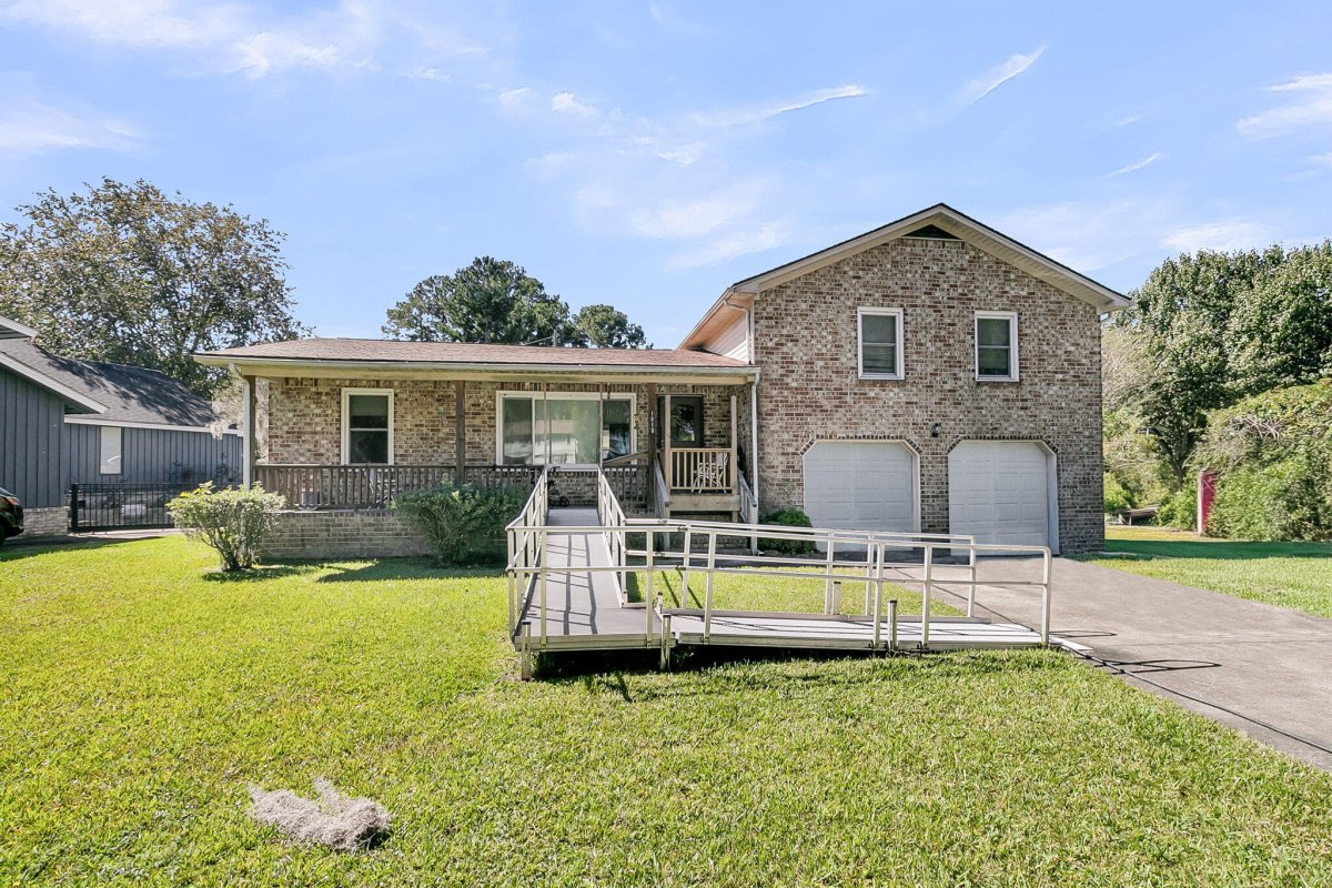 1019 Live Oak Avenue