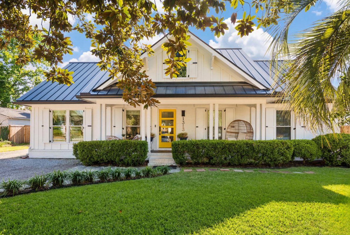 1313 Lonnie Circle