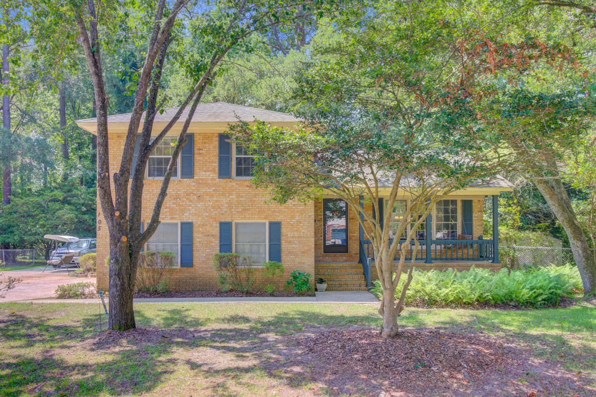 105 Greendale Court