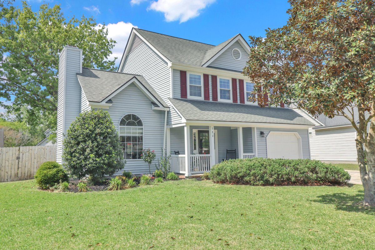 123 Alwyn Boulevard