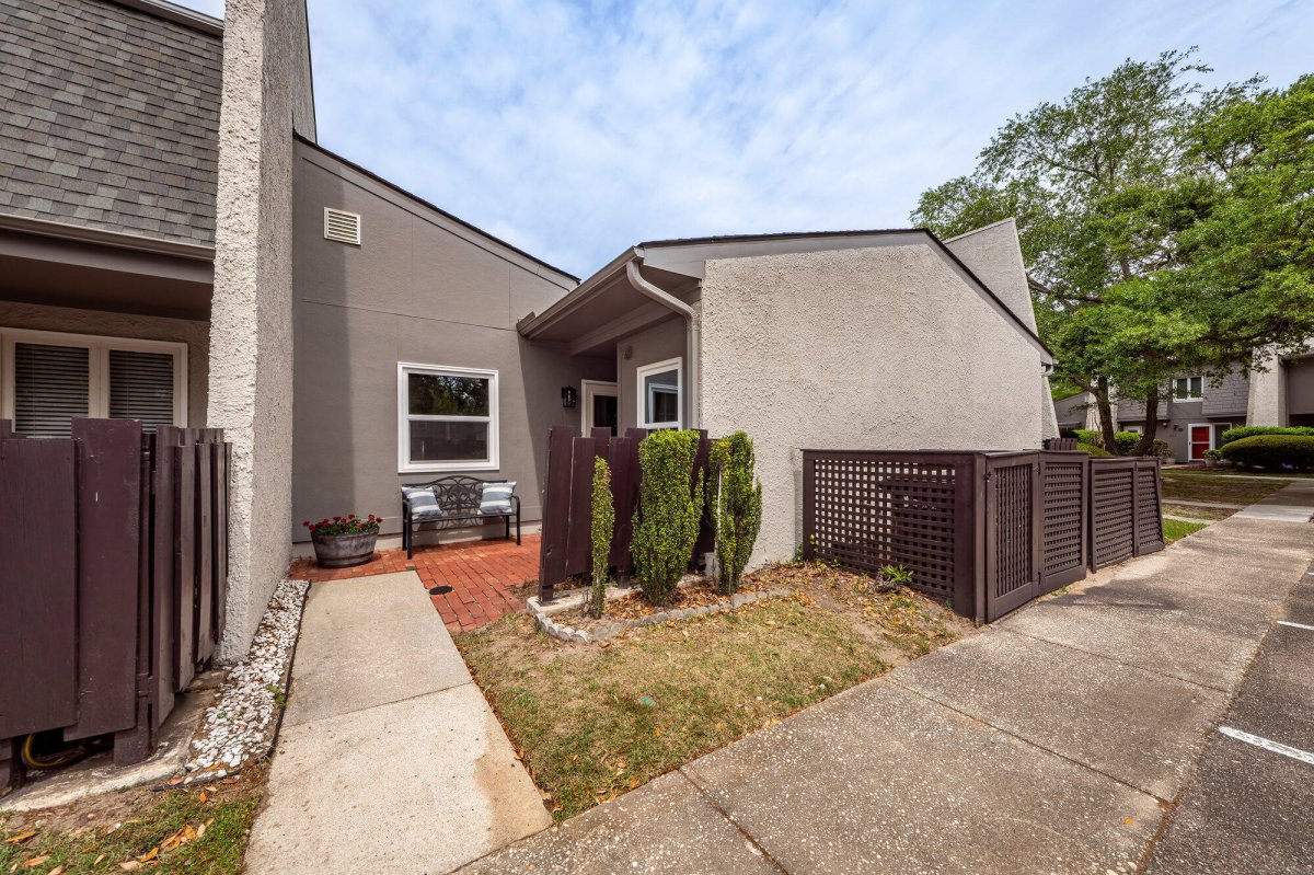 306 Ventura Place