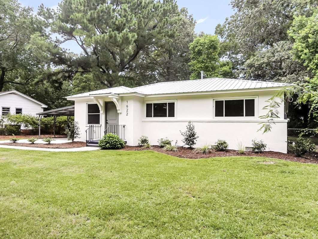 1622 Dogwood Road