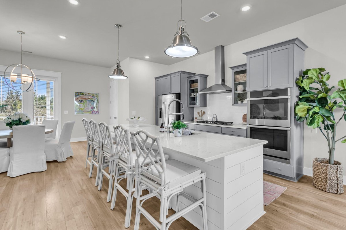 812 Kings Oak Court 2