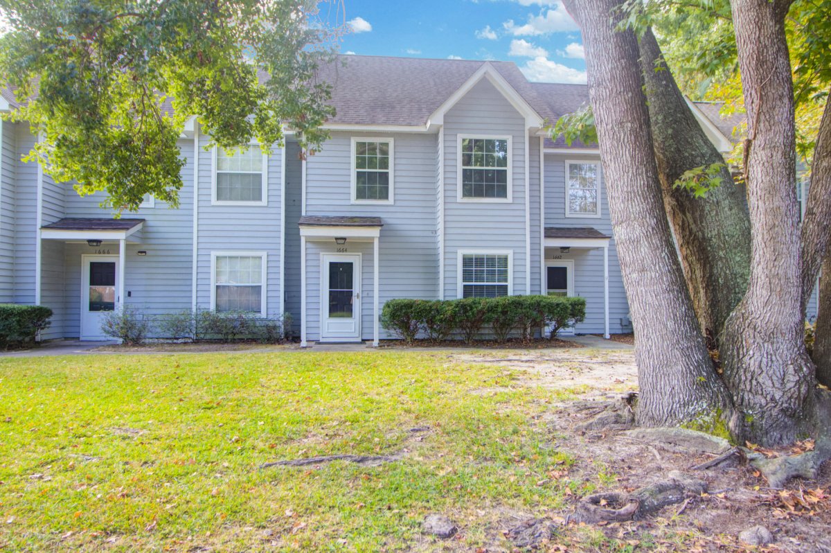 1664 Hunters Run Drive