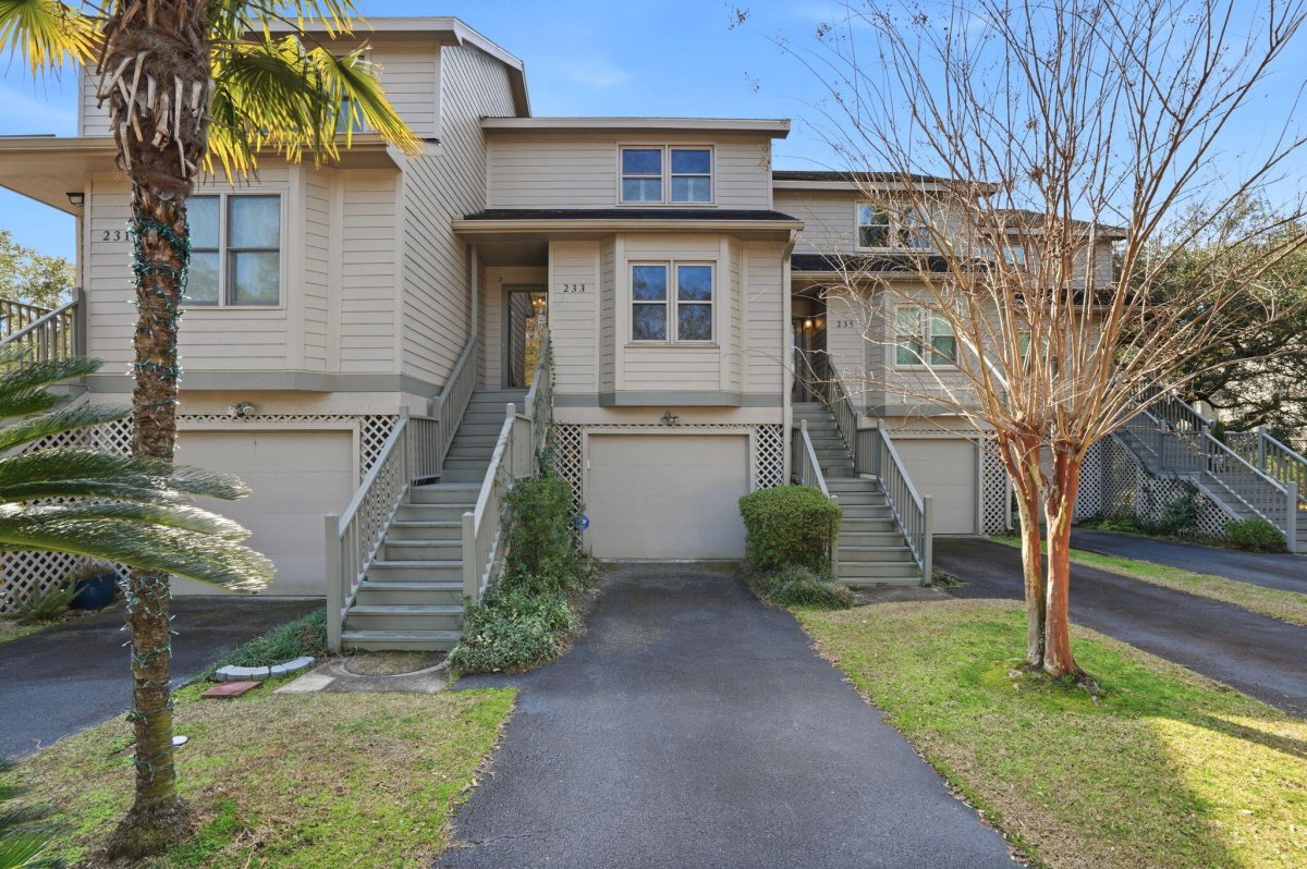 233 Lands End Drive