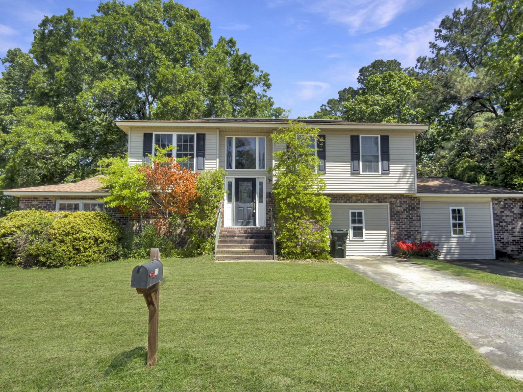 210 Kent Court