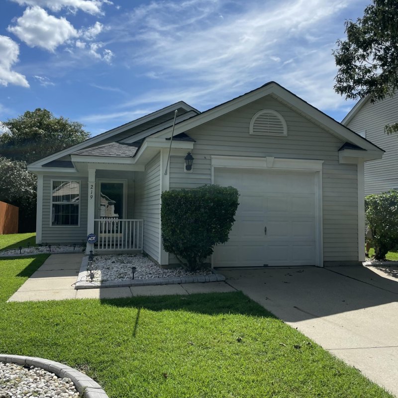 219 Two Pond Loop