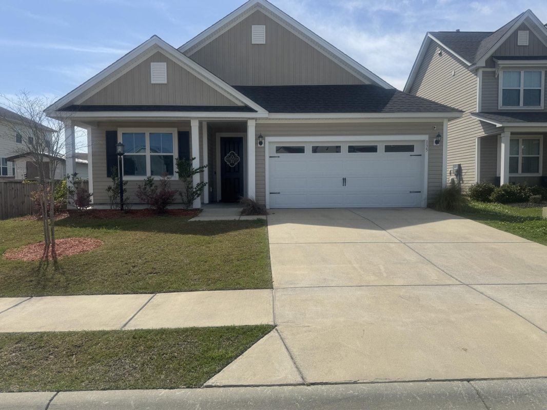 135 Long Trail Way