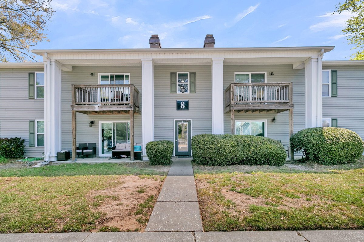 1402 Camp Road Apt 8a