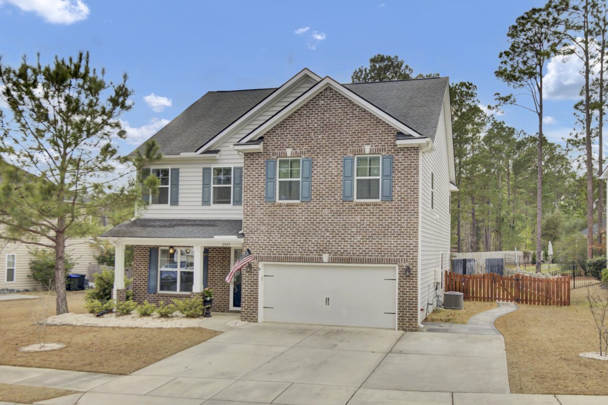 2405 Hummingbird Lane