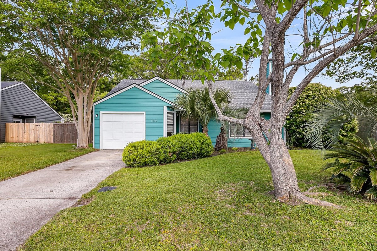 1135 Shoreham Road