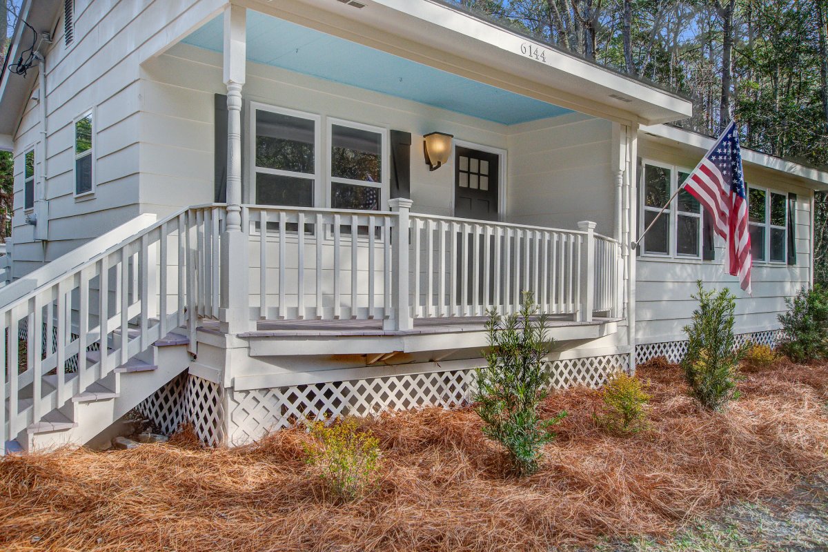 6144 Smith Road