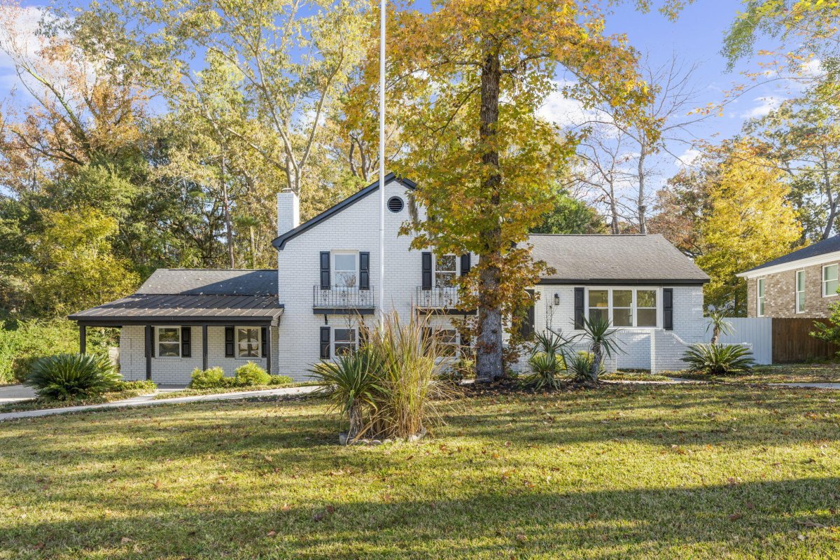 325 Fairington Drive