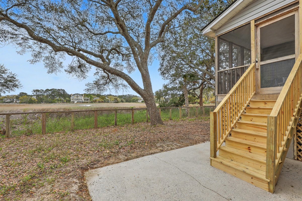 1465 Battery Brown Court