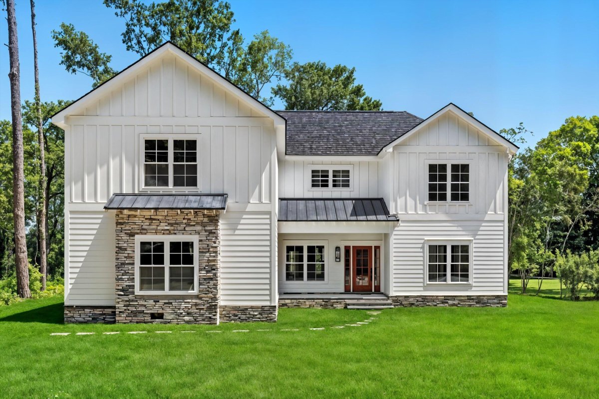 1302 Mccrae Drive