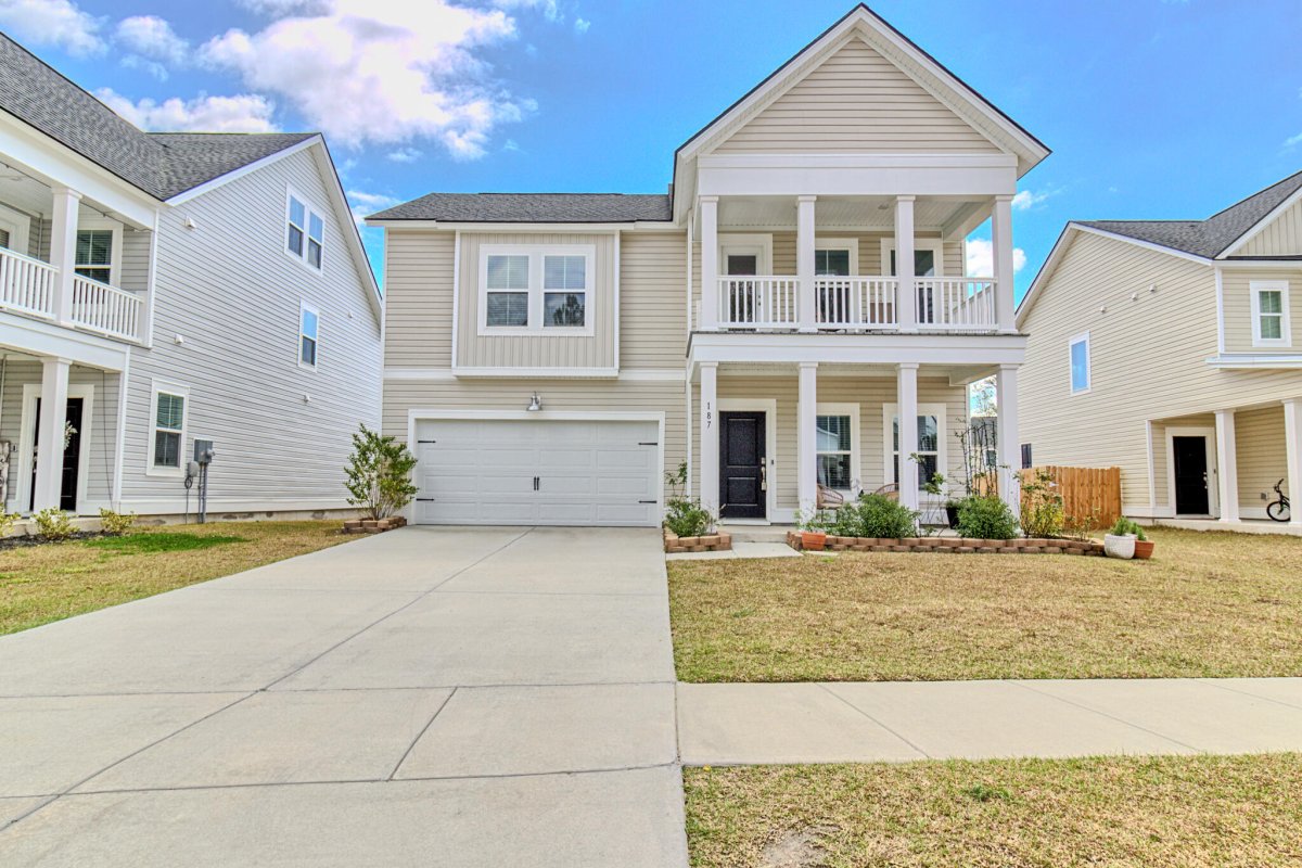 187 Red Blf Street