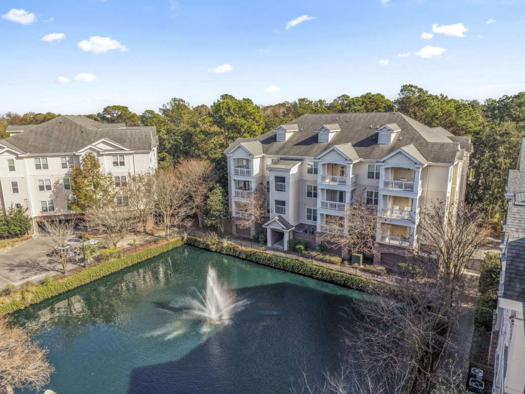 2244 Ashley Crossing Drive 525