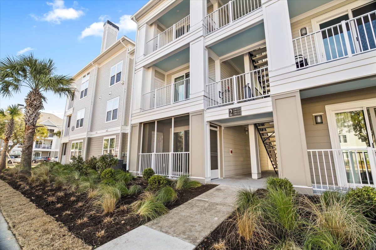 130 River Landing Drive 2206