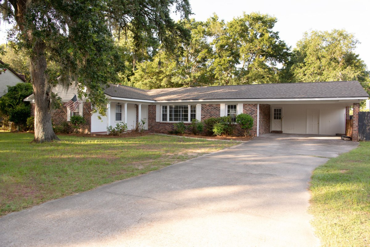 1203 Calais Drive
