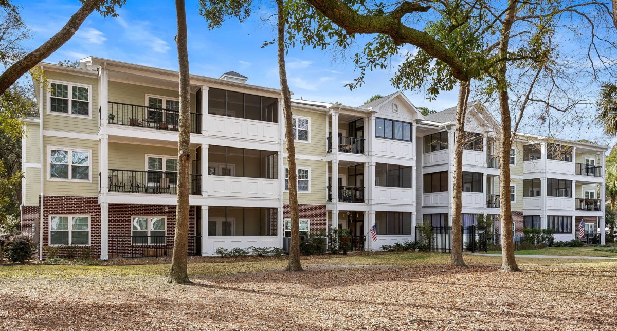 1025 Riverland Woods Place 818