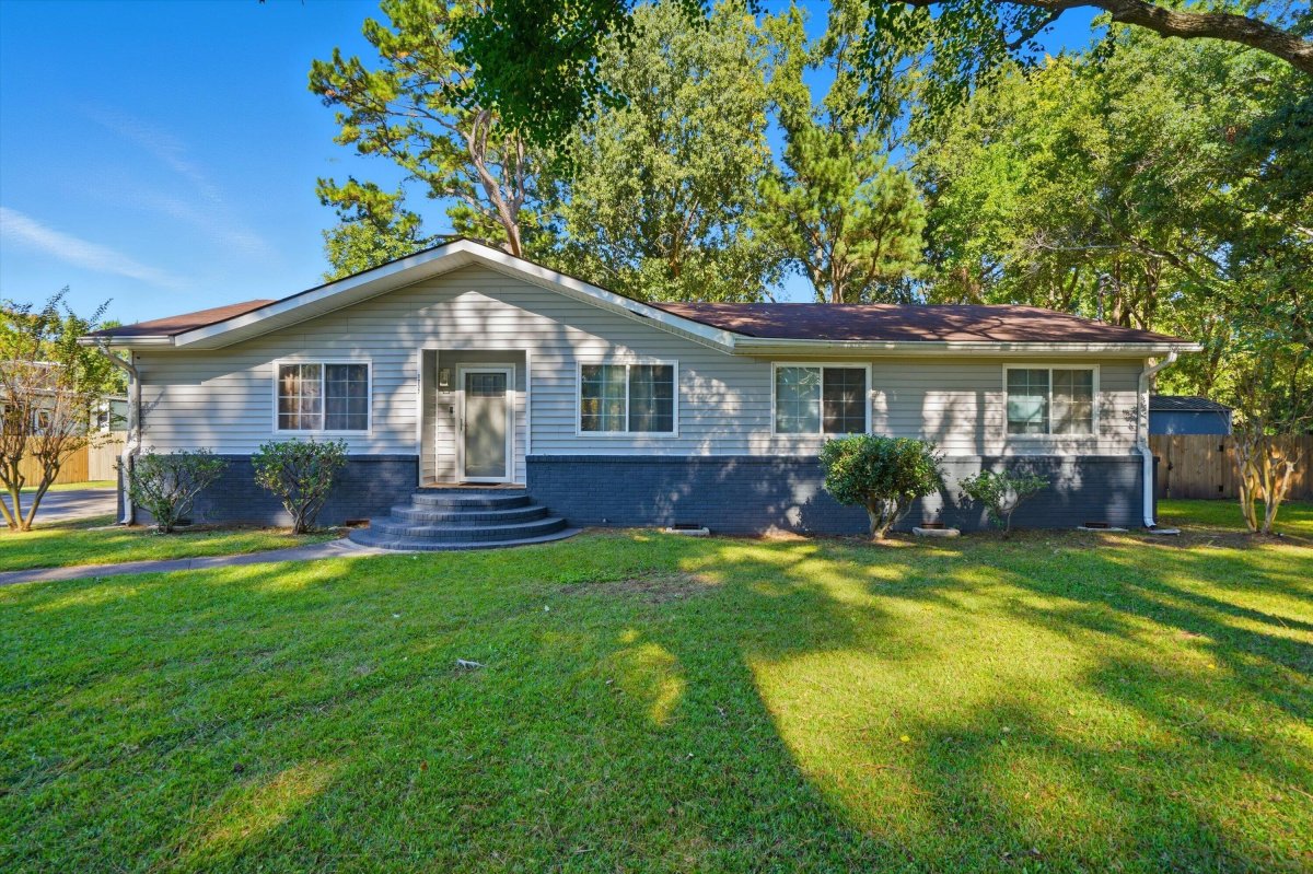 1732 Elm Road