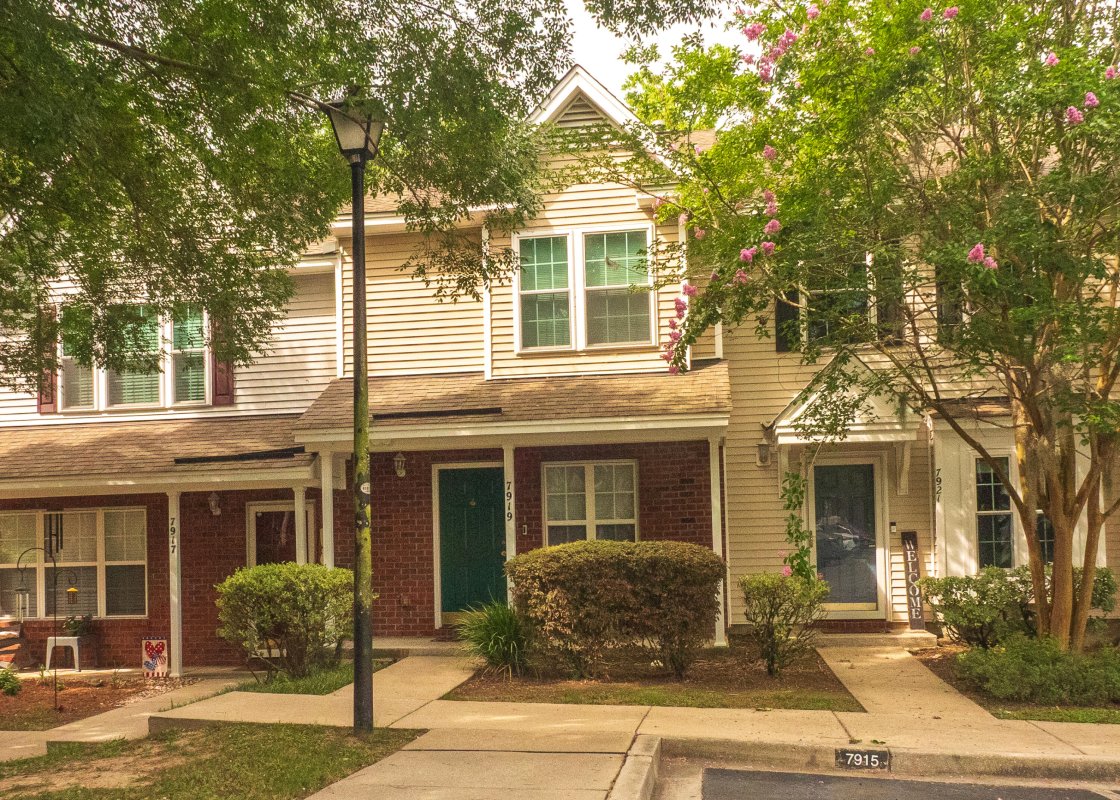 7919 Shadow Oak Drive