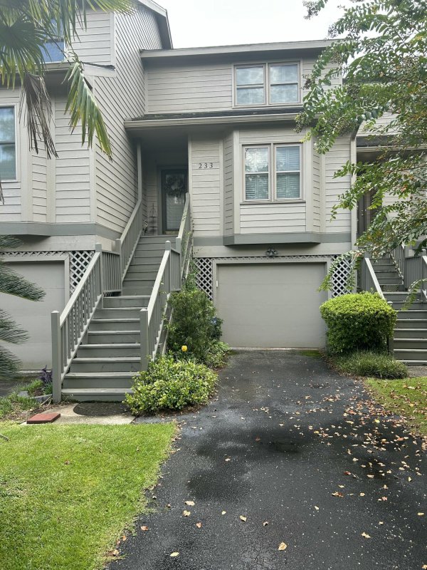 233 Lands End Drive