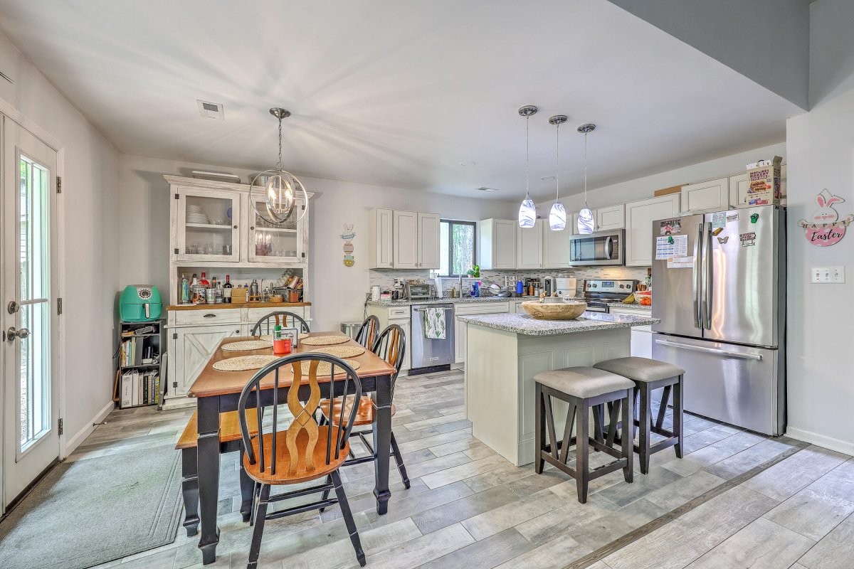 3230 Landing Parkway