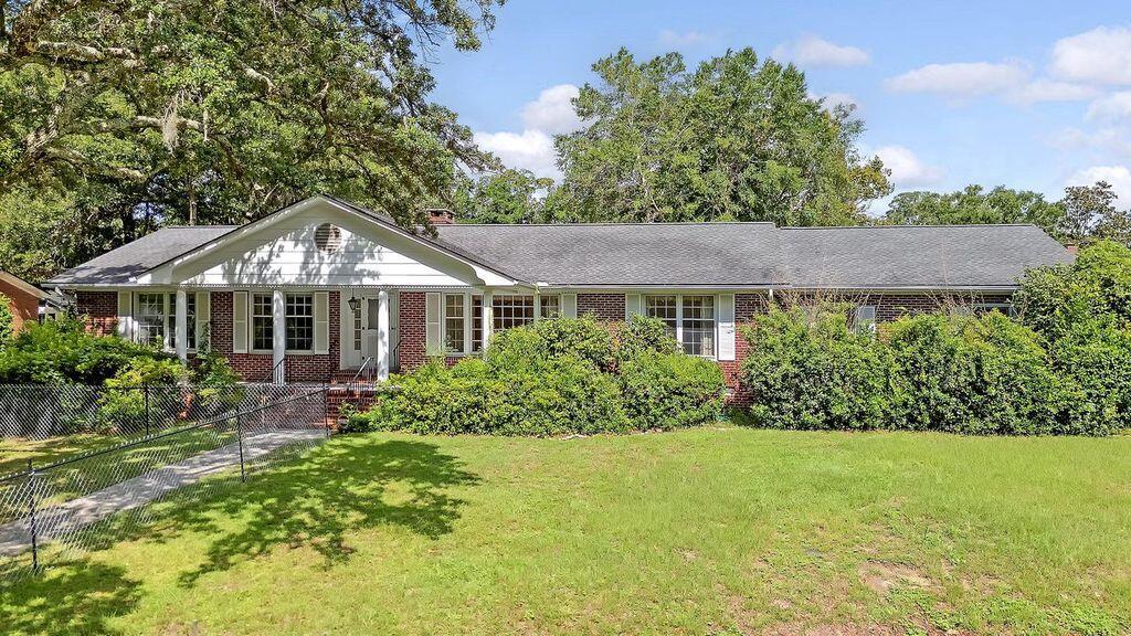613 Noble Lane