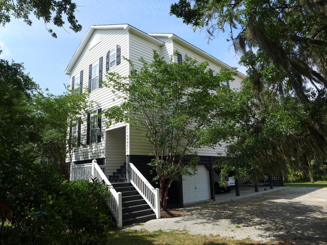 3332 Myrtle Street