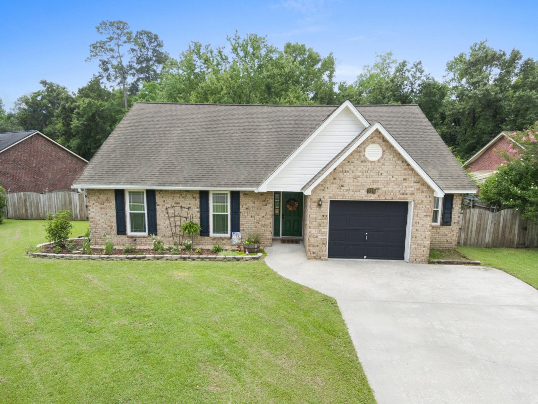 328 Camelot Drive