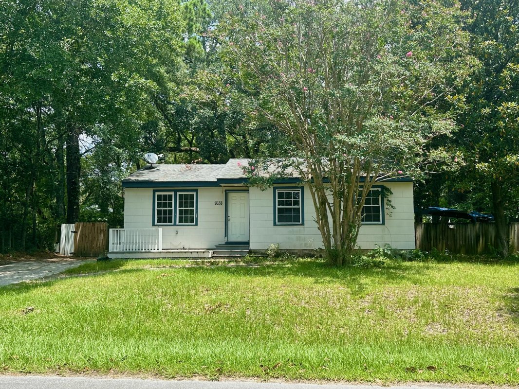 7638 Lady Street